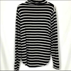Old Navy Turtle Neck Striped top blouse